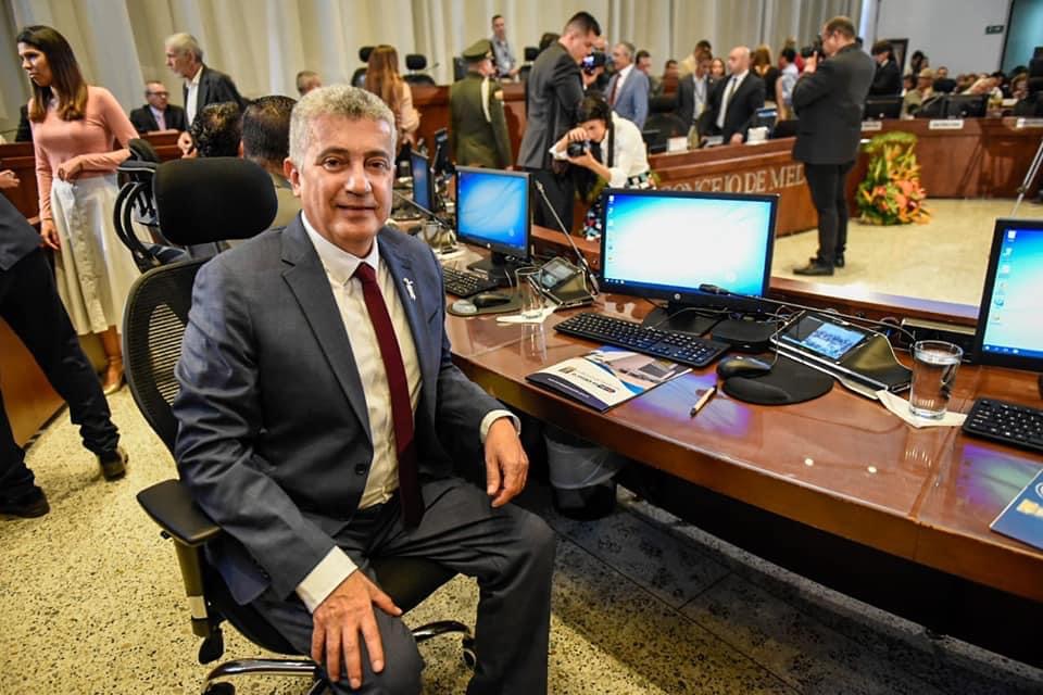 Luis Bernardo Vélez - Historia